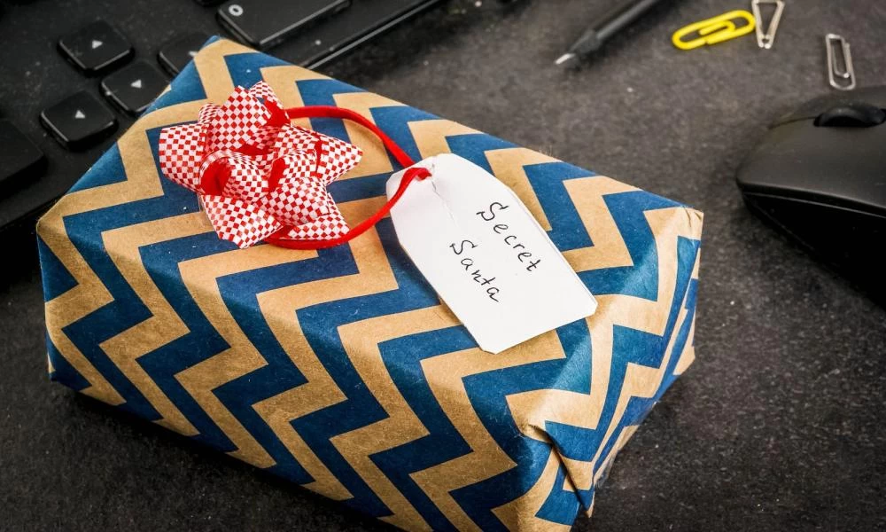 Καναδάς: Φιλάνθρωπος μοίρασε δωροεπιταγές 250 δολαρίων